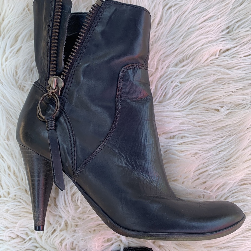 Bernardo Cat Woman ankle boots